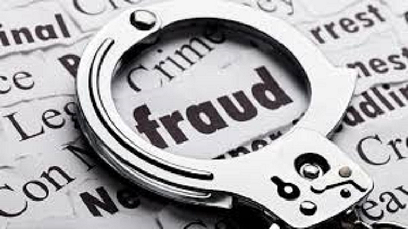 घर देतो सांगत बुकिंगच्या नावाखाली तिघांची 90 लाखाला फसवणूक