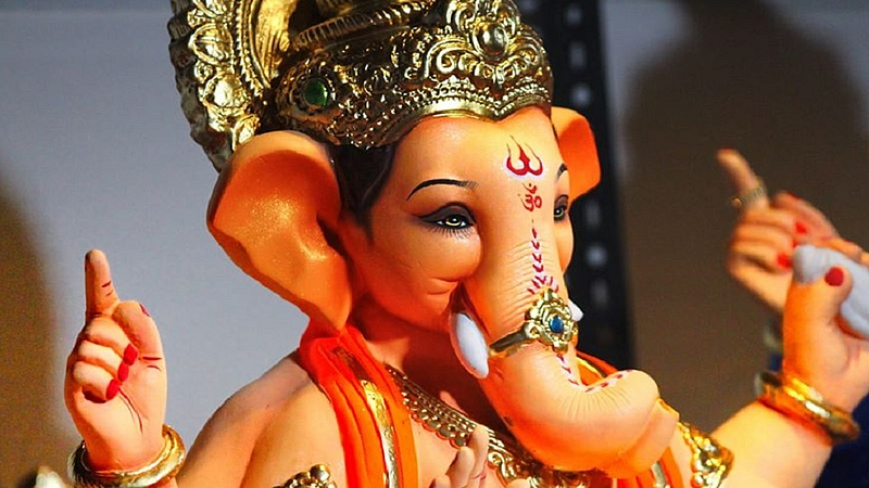 small ganesh idols may bless everyone