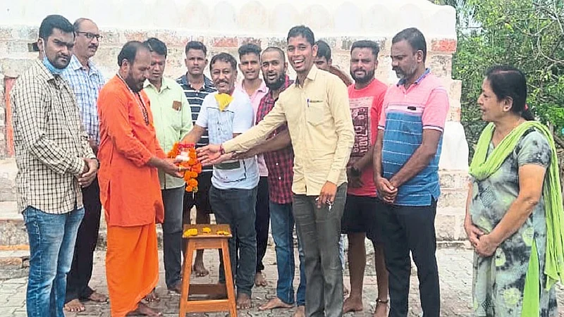 Gadhinglaj People Gave Hiranyakeshi's Water For Ram Mandir Bhumipujan Kolhapur Marathi News