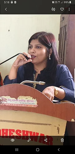 महिलांतील रोगांवर वार करणारी "दूर्गा' डॉ. अर्चना खरे