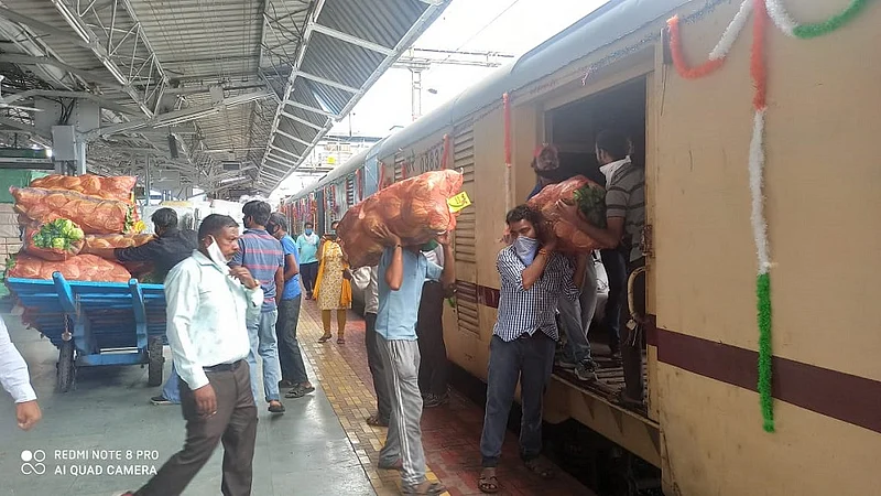 kisan rail 4.jpg