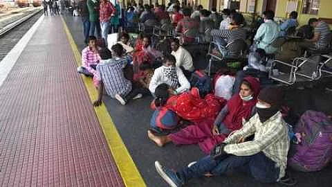 Thousands of migrants face severe Corona crisis in rural areas
