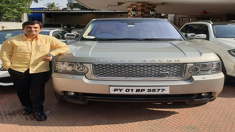 Former MP Dhananjay Mahadik car story in kolhapur single number to all vehicles Date of birth and the sum of digits is six