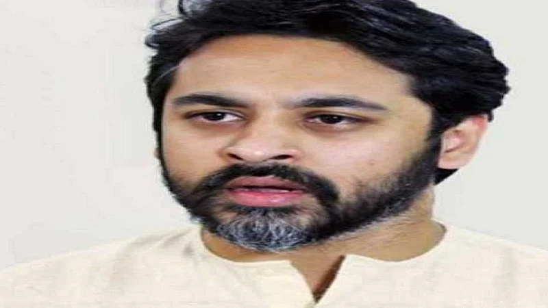 nilesh rane Commentary for Guardian Minister Anil Parab in kokan