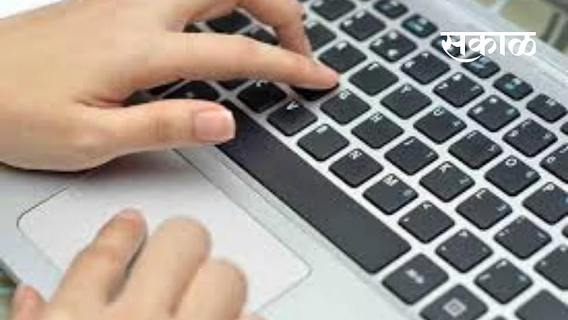 Seven hundred contestants have registered for the online yoga competition}