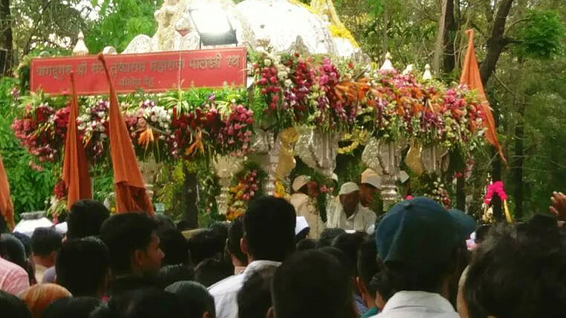 माउलींच्या पालखीचे पंढरीकडे प्रस्थान