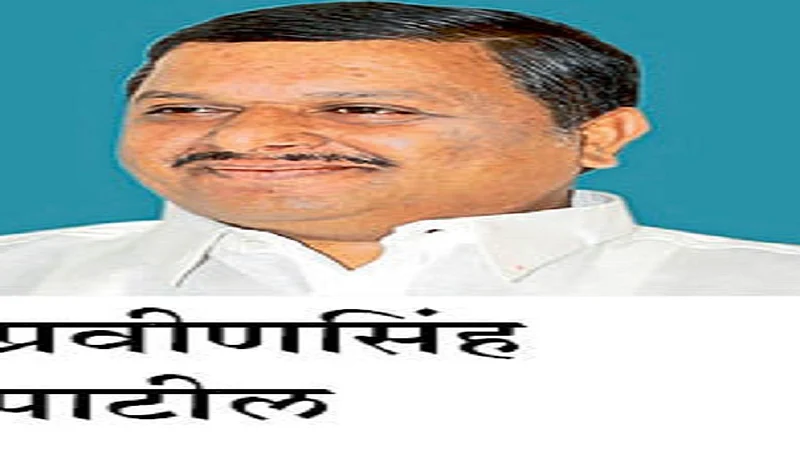 Former mayor and senior director of Bidri Praveen Singh Patil Congress enter the party