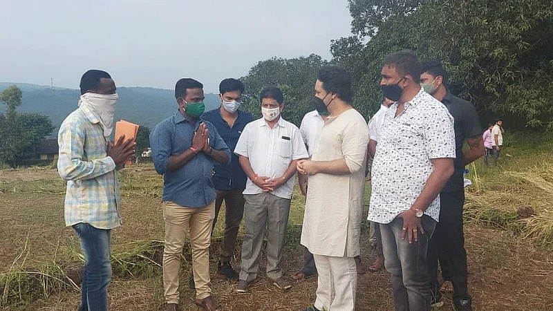 nilesh rane meet to farmers