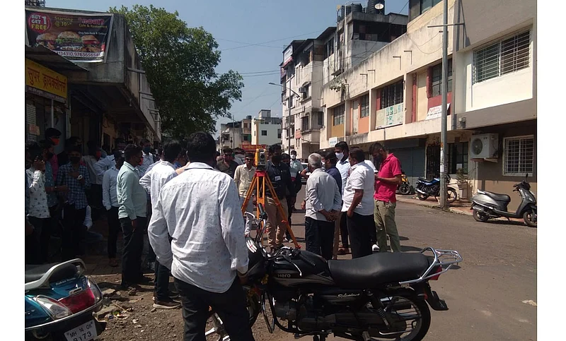 सांगवीत भूमापन विभागाकडून जागा मोजणी सुरू; स्थानिकांचा विरोध