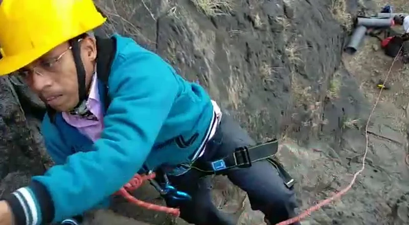 The story of handicap Keshav Bhangare climbing the fort