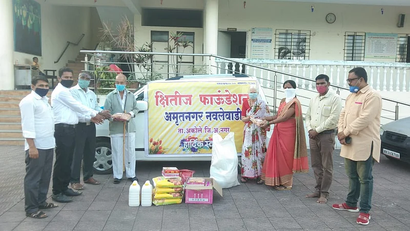 Kshitij Foundation celebrates Diwali at Vriddhashram in Navlewadi