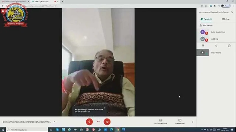 'देशात लोकशाही रुजली, पण बंधुता रुजलेली दिसत नाही'