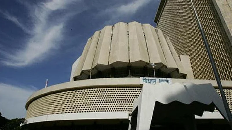 महाराष्ट्रात सरकार स्थापन होणार की महाराष्ट्रात लागणार मध्यावधी ?