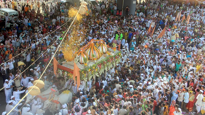 पुण्यनगरीत विसावल्या ज्ञानोबा, तुकोबांच्या पालख्या