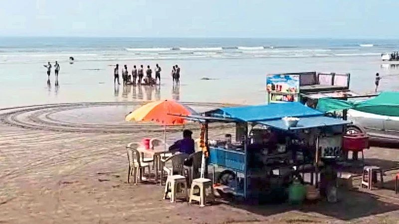 Tourism Business Slowly Flourishing On Murud Coast