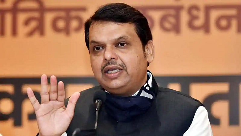 'योग्य चर्चा न करता कामकाज उरकणं, हीच ठाकरे सरकारची कार्यपद्धती'; देवेंद्र फडणवीसांचा घणाघात