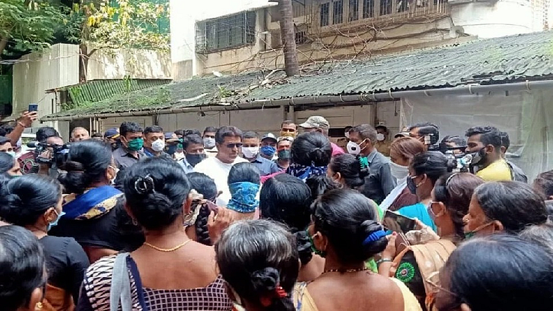 'राज साहेब, परप्रांतिय मासेविक्रेत्यांना हटवा'; कोळी भगिनींनी मांडले गऱ्हाणे