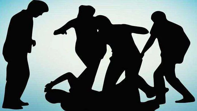 Police beaten at Uamari dist Nanded