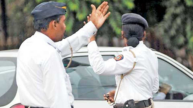 स्कूटर चालकाला सात वर्षात बसला 117 वेळा दंड; पोलिसांनी दाखवला हिसका