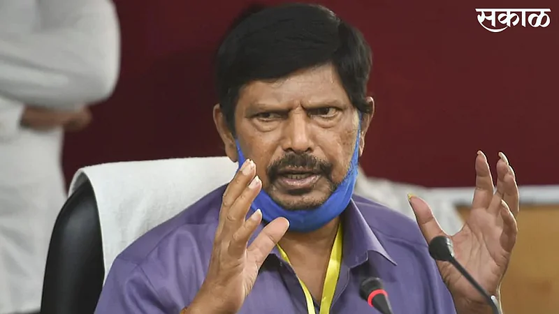 It is dangerous for Shiv Sena to stay in government with Congress and NCP