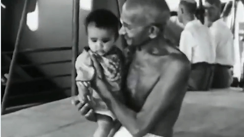 All politicians paid tribute to Mahatma Gandhiji on his death anniversary