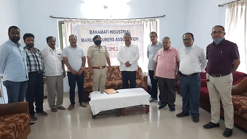 Entrepreneurs in Baramati will plant one thousand trees