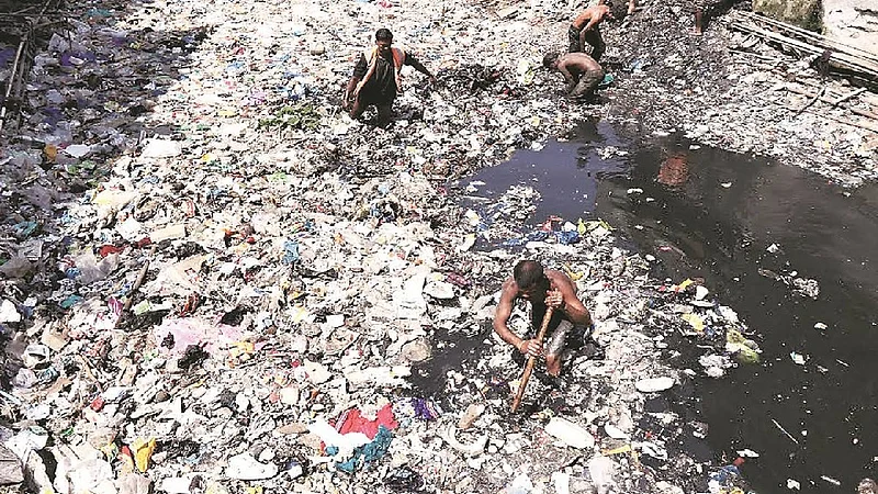 नालेसफाईची टक्केवारी पुन्हा गाजली, वाढीव खर्चावरुन स्थायी समितीकडून चौकशीचे आदेश