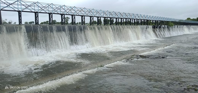 Akola News Buldana Gyanganga and Paldhag Medium Project Overflow