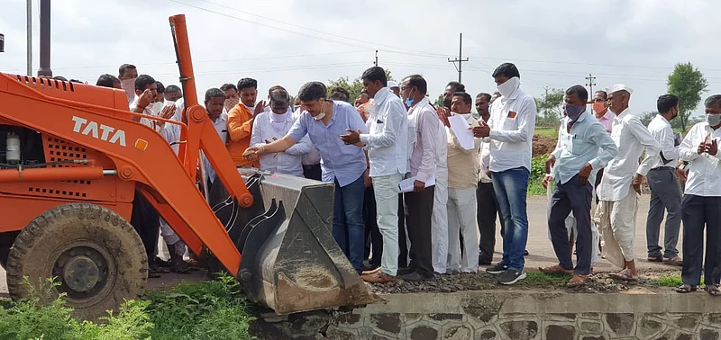 Repair of Kukdi canal by MLA Rohit Pawar in Karjat taluka