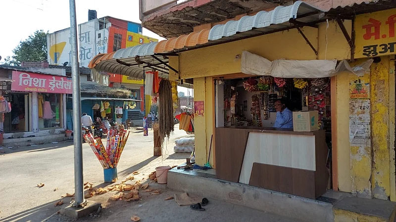 Mangalwedha market
