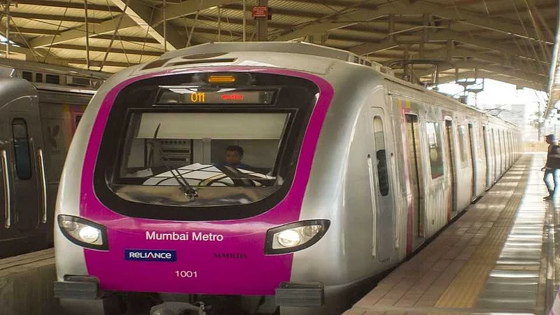 मेट्रो 3 ची कारशेड आरे कॉलनीमध्ये नाहीच ? कारशेड हलवली जाणार पहाडी गोरेगावात ?