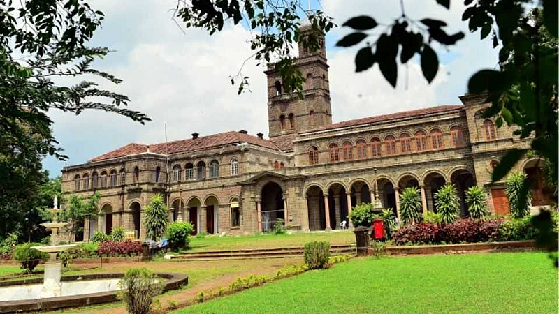 Vice Chairman of the University Grants Commission, Dr. Bhushan Patwardhan said, In order to give scope to creativity in education, it should be accompanied by entertainment values