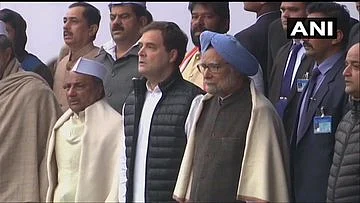 Rahul Gandhi slams Central Government while flag hosting on congress foundation day