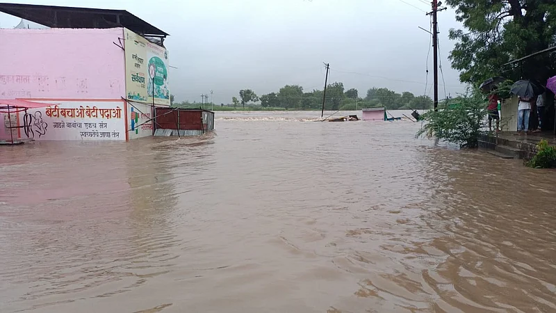 काेयनासह, धाेम, उरमाेडी, तारळी, कण्हेर धरणातून पाण्याचा विसर्ग