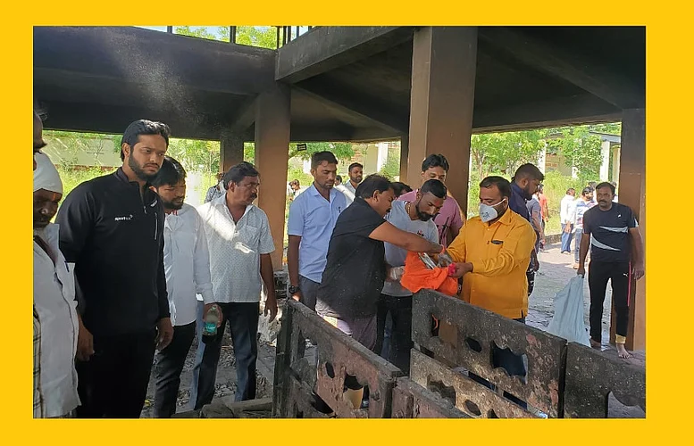 Akola News: MLAs accept rejections by relatives, carry out self-defense after death of coroners