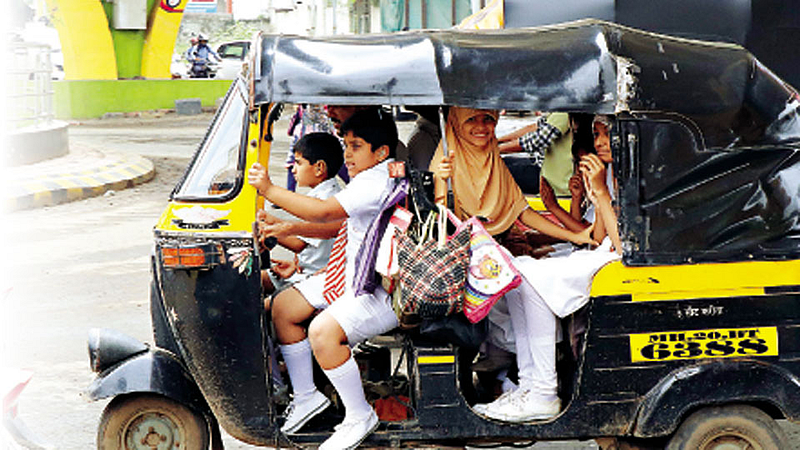 रिक्षातून