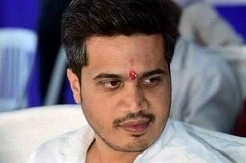 Rohit Pawar brought Rs 10.5 crore for the court