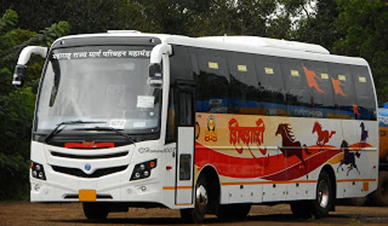 Shivshahi bus driver on Strike due to non payment of salary