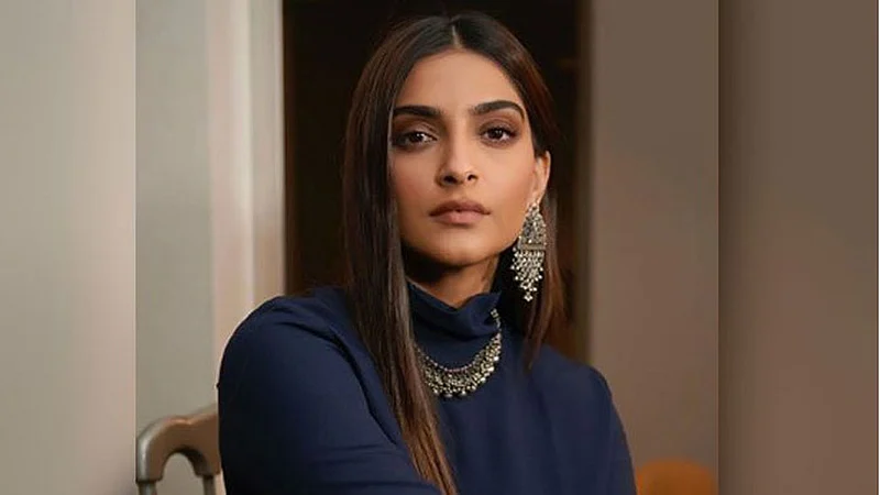 Sonam Kapoor tweets about silence and history }