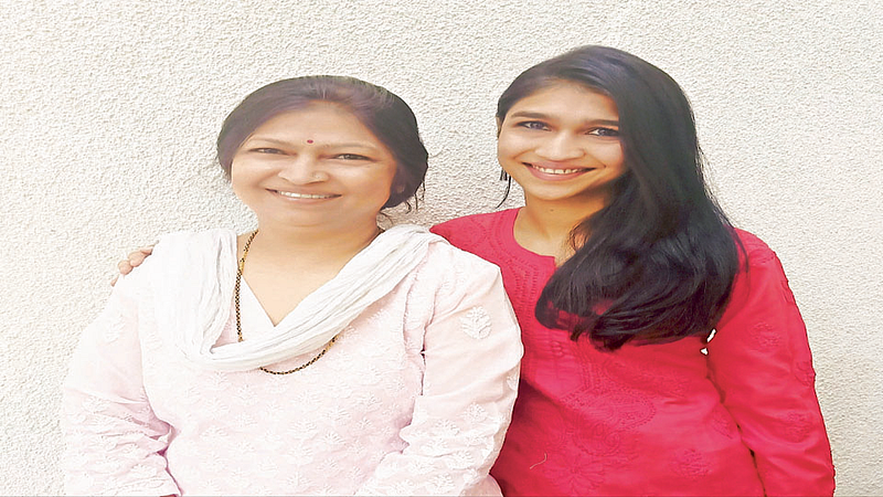 पाळी सुसह्य करण्यासाठी साता-यातील मायलेकीची धडपड!