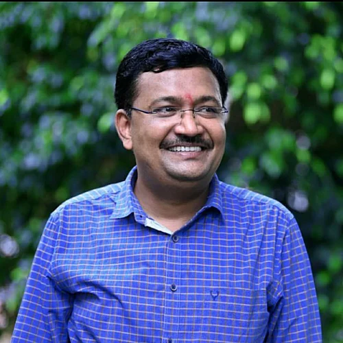 Akole taluka tehsildar Mukesh Kamble emotional letter viral