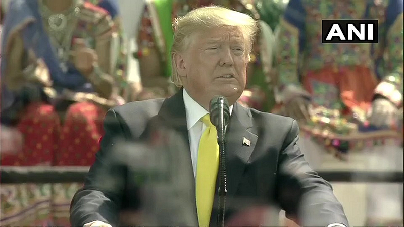 Namaste Trump us president donald trump speech ddlj sholey sachin tendulkar virat kohli