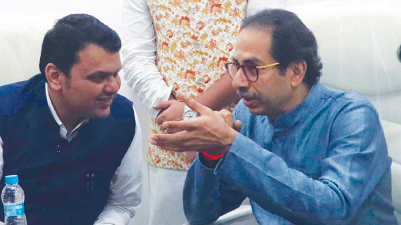 ठाकरे सरकार 'या' कारणामुळे पडेल, फडणवीसांची भविष्यवाणी