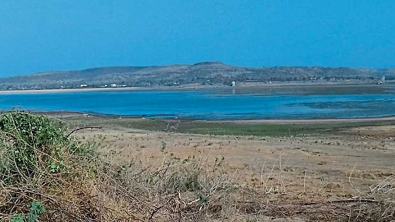 खामगाव: प्रकल्पात अत्यल्प पाणीसाठा; मुसळधार पावसाची प्रतीक्षा
