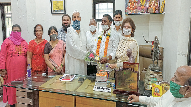 विराेधकांचे चार नगरसेवक फोडत नगराध्यक्षांनी पुन्हा उपाध्यक्षपद खेचून आणले