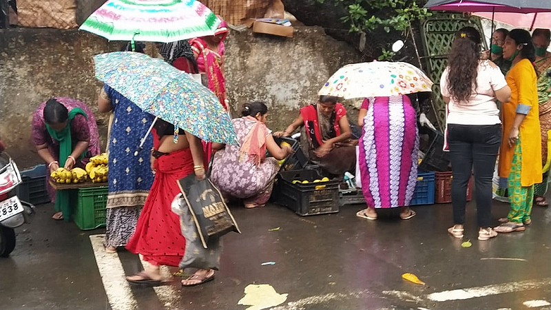 मुंबईकरांनो चाललंय काय ? मुंबईतल्या दोन नंबरच्या हॉटस्पॉटमध्ये पिकनिक मूड...