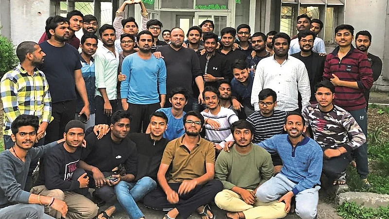 किर्गिझस्तानात अडकलेले जालना, औरंगाबादसह इतर जिल्ह्यातील विद्यार्थी.