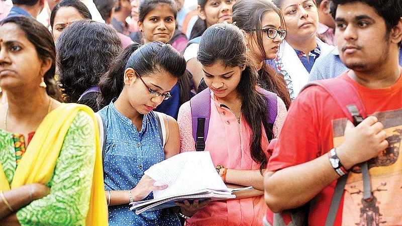 अकरावी प्रवेशाच्या ‘सीईटी’साठी सोमवारपासून अर्ज उपलब्ध