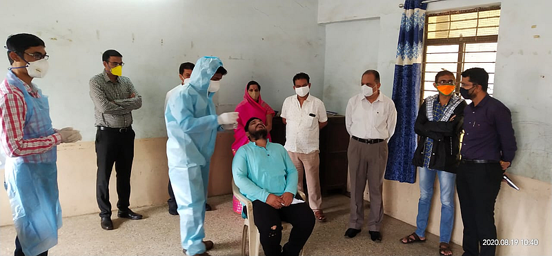 शहरात हॅाकर्स, विक्रेत्यांचे अॅन्टीजन टेस्ट करण्याची मोहिम सुरू