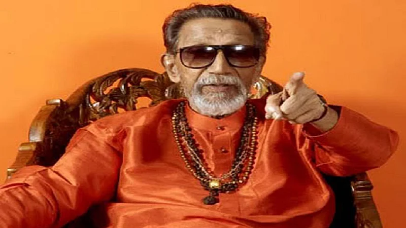 बाळासाहेब ठाकरे कुणाचे? 'शिवसेना-मनसे'त बाळासाहेबांवरून वादंग..